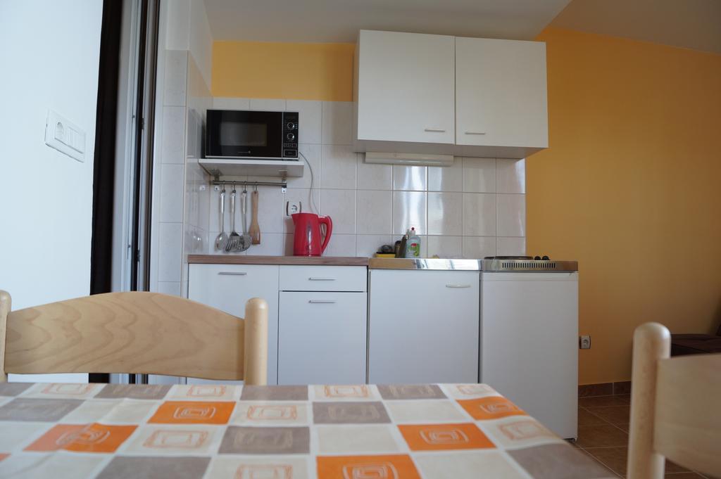 Studio Apartments Marija With Private Parking มาคาร์สกา ภายนอก รูปภาพ