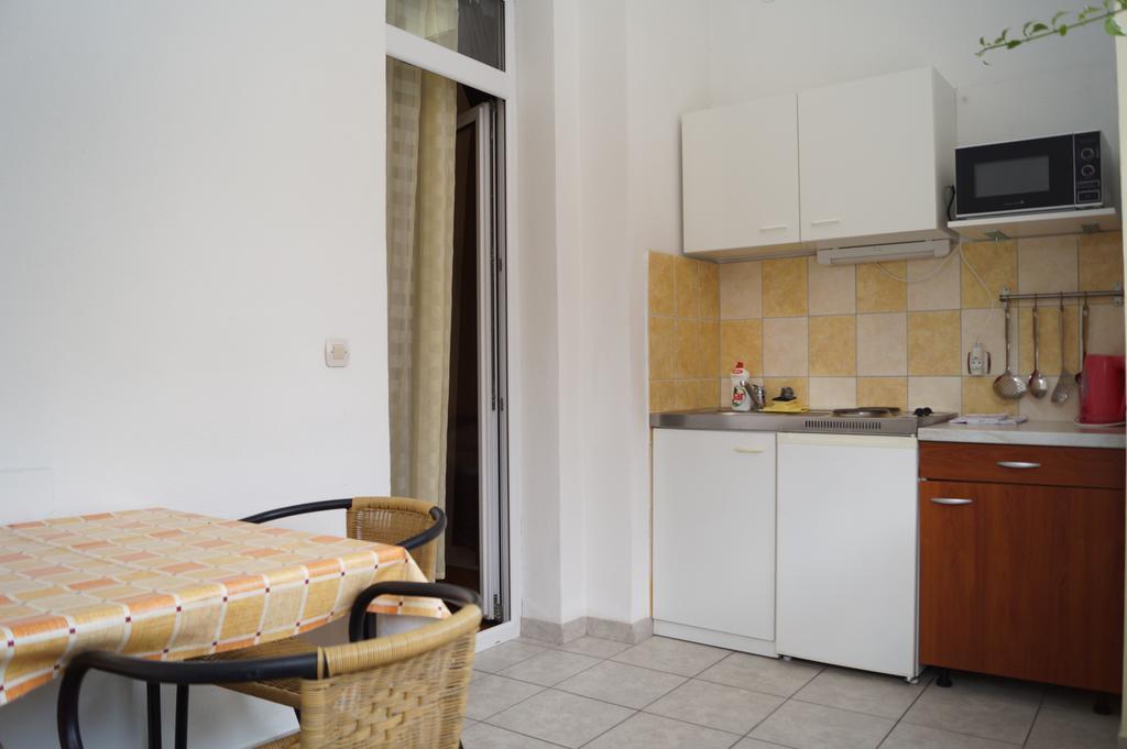 Studio Apartments Marija With Private Parking มาคาร์สกา ภายนอก รูปภาพ
